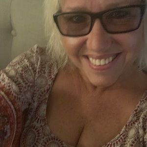 Meet your Posher, Vivian